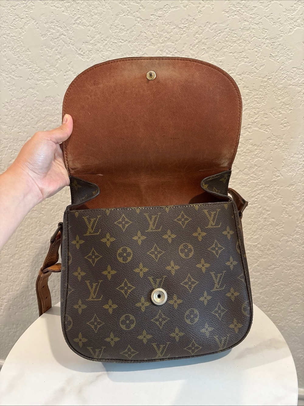 Louis Vuitton GM Saint Cloud Brown Monogram Crossbody Bag - Picture 15 of 16